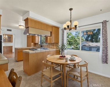 10401 Wystone Avenue - Photo Thumbnail 19