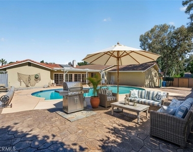 10401 Wystone Avenue - Photo Thumbnail 53