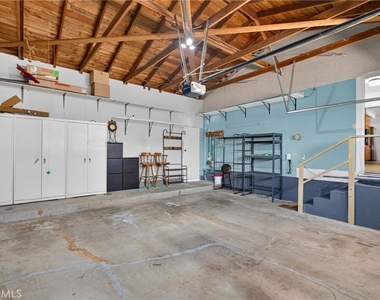 10401 Wystone Avenue - Photo Thumbnail 47