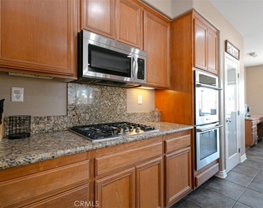 29315 Sequoia - Photo Thumbnail 6