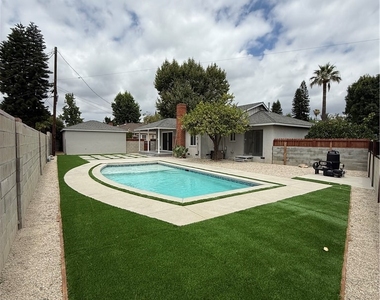 19900 Stagg Street - Photo Thumbnail 13