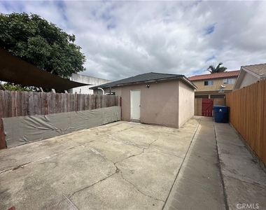 656 W 13th Street - Photo Thumbnail 9