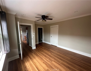 656 W 13th Street - Photo Thumbnail 4