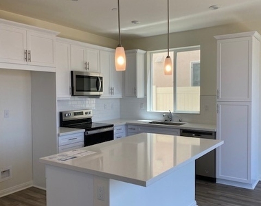 934 Helena Ridge - Photo Thumbnail 4