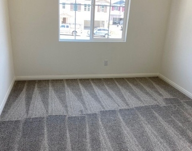 934 Helena Ridge - Photo Thumbnail 15