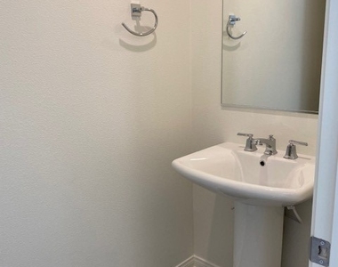934 Helena Ridge - Photo Thumbnail 23