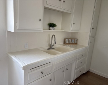 718 W Center - Photo Thumbnail 4