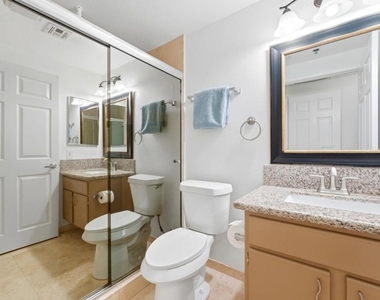 680 Camino De La Reina - Photo Thumbnail 12