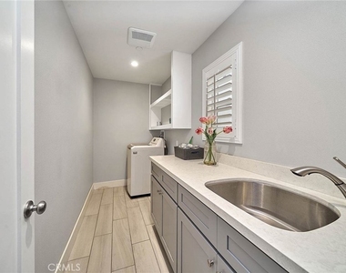 24240 Ocean Avenue - Photo Thumbnail 19