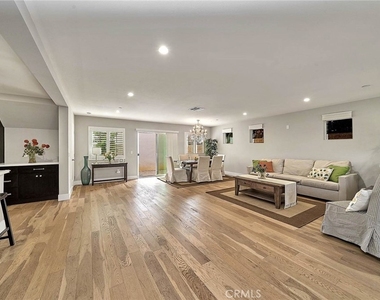24240 Ocean Avenue - Photo Thumbnail 2