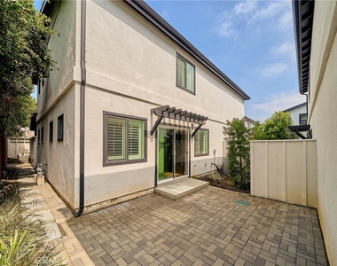 24240 Ocean Avenue - Photo Thumbnail 20