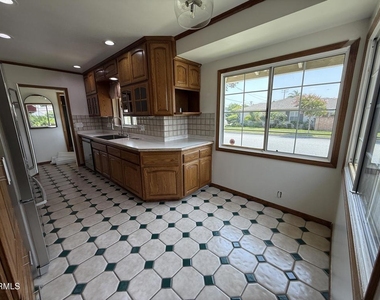 4707 Muscatel Avenue - Photo Thumbnail 6