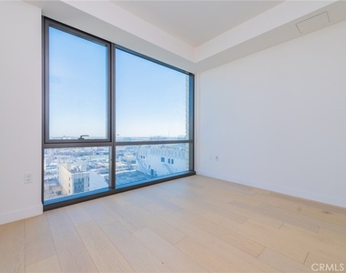 400 S Broadway S - Photo Thumbnail 12