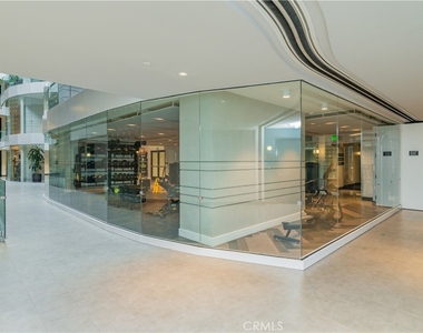 400 S Broadway S - Photo Thumbnail 16