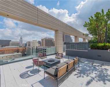 400 S Broadway S - Photo Thumbnail 43
