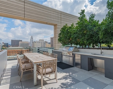 400 S Broadway S - Photo Thumbnail 45