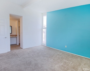 5542 Fernhill Circle - Photo Thumbnail 9