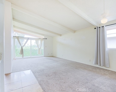 5542 Fernhill Circle - Photo Thumbnail 9