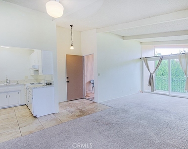 5542 Fernhill Circle - Photo Thumbnail 6