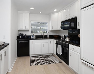 155 15th St - Photo Thumbnail 16