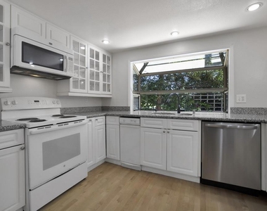976 Pizarro Lane - Photo Thumbnail 30