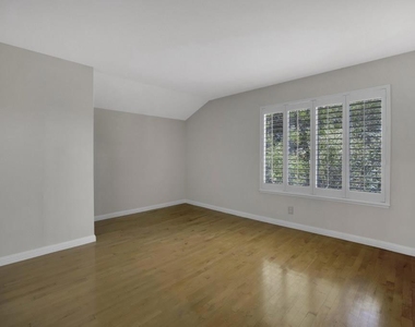 976 Pizarro Lane - Photo Thumbnail 38