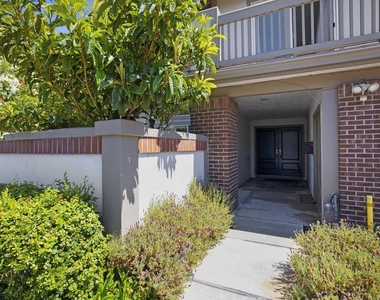 976 Pizarro Lane - Photo Thumbnail 8