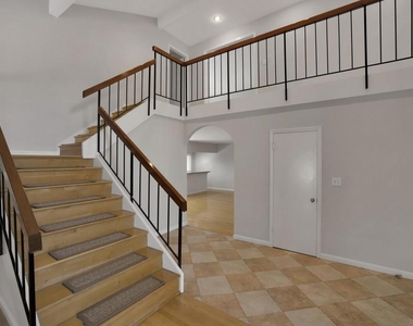 976 Pizarro Lane - Photo Thumbnail 31