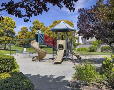 976 Pizarro Lane - Photo Thumbnail 53