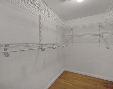976 Pizarro Lane - Photo Thumbnail 37