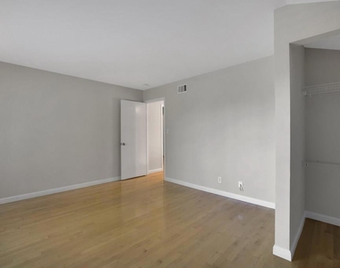 976 Pizarro Lane - Photo Thumbnail 39