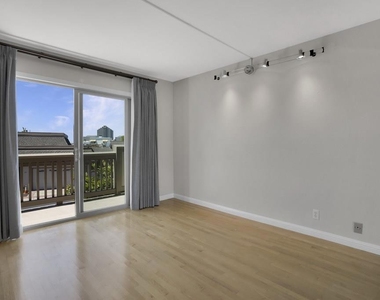 976 Pizarro Lane - Photo Thumbnail 41