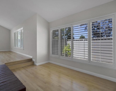 976 Pizarro Lane - Photo Thumbnail 16
