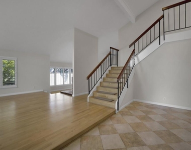 976 Pizarro Lane - Photo Thumbnail 11
