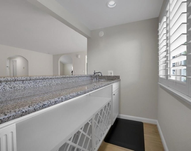 976 Pizarro Lane - Photo Thumbnail 24