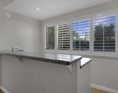 976 Pizarro Lane - Photo Thumbnail 23