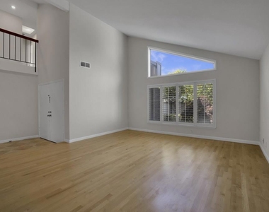 976 Pizarro Lane - Photo Thumbnail 13