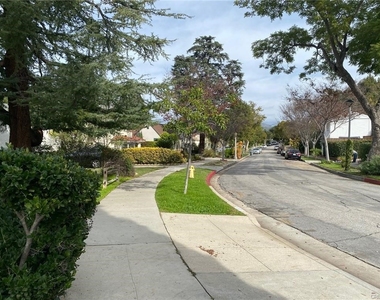 1265 Oakridge Drive - Photo Thumbnail 17