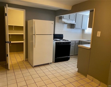 1265 Oakridge Drive - Photo Thumbnail 13
