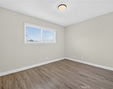 23547 Decorah Road - Photo Thumbnail 25