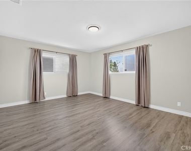 23547 Decorah Road - Photo Thumbnail 20