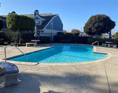 805 W. Grondahl - Photo Thumbnail 9