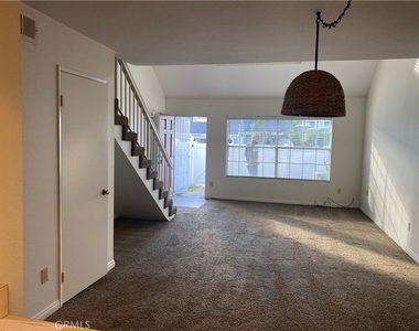 805 W. Grondahl - Photo Thumbnail 20