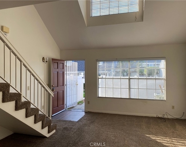 805 W. Grondahl - Photo Thumbnail 14