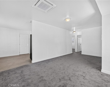 15990 Yucca Street - Photo Thumbnail 5