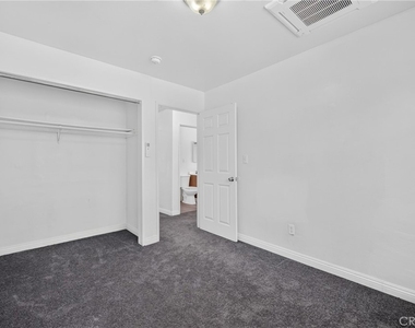 15990 Yucca Street - Photo Thumbnail 14