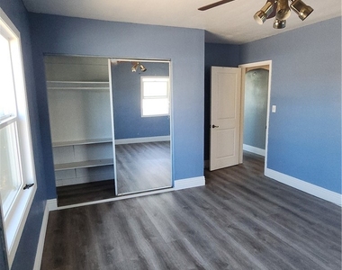 858 S Riverside - Photo Thumbnail 8
