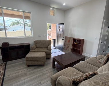 1295 W 25th - Photo Thumbnail 9