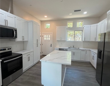 1295 W 25th - Photo Thumbnail 7