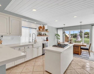 5331 Emerald Court - Photo Thumbnail 11